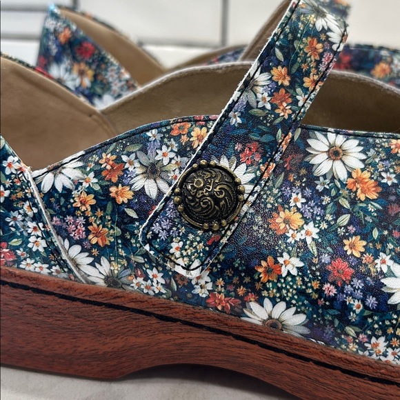 Alegria Opheliah Floral Print Mary Jane Shoes - Picture 11 of 16